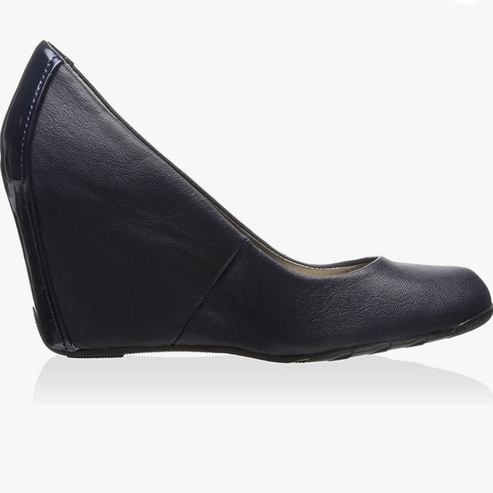 Reaction Kenneth Cole Navy Blue Leather Wedges